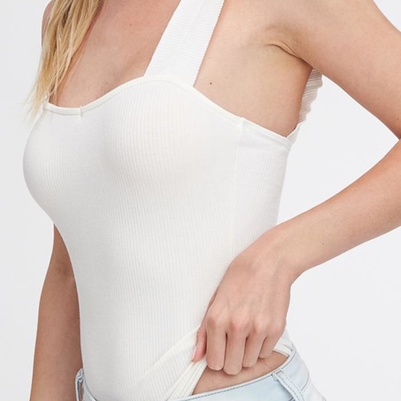 Jolie Ruffle Strap Ribbed Bodysuit Size M in White - Picture 5 of 12